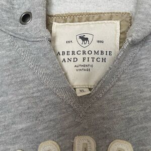 Abercrombie Women’s Sweatshirt. Size XL